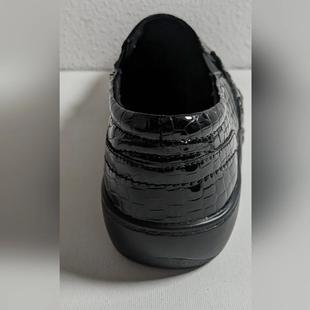 Aravon DANIELLE-AR Women's NEW Slip-on Flats Black Leather Sz 7 2E Crocodile - Picture 4 of 10